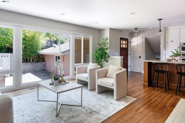 3488 Brookdale Blvd, Castro Valley, CA 94546