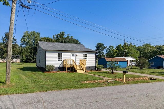 1702 Walford Street, Lexington, NC 27292