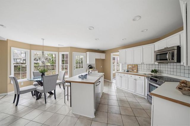 5595 Hillgate Crossing, Alpharetta, GA 30005