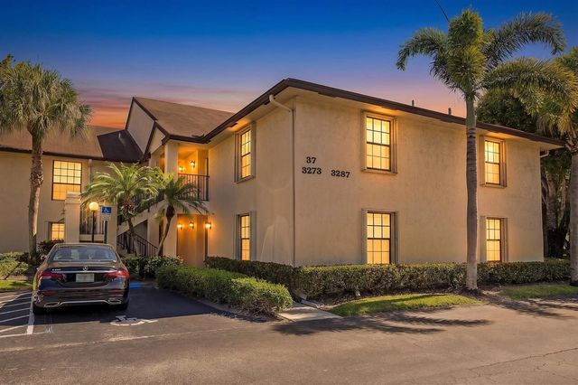 3283 Jog Park Drive, Greenacres, FL 33467
