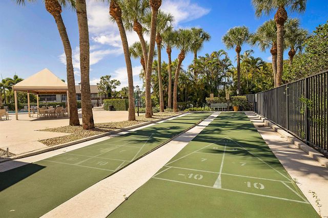 3283 Jog Park Drive, Greenacres, FL 33467