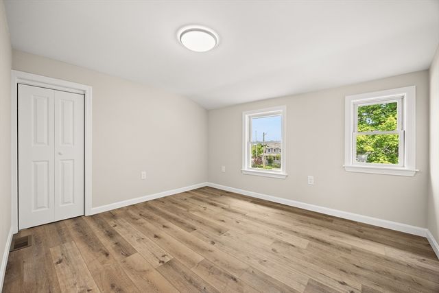 7 Somerville Ave, Braintree, MA 02184