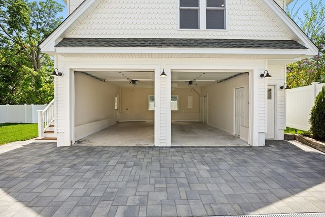 7 Somerville Ave, Braintree, MA 02184