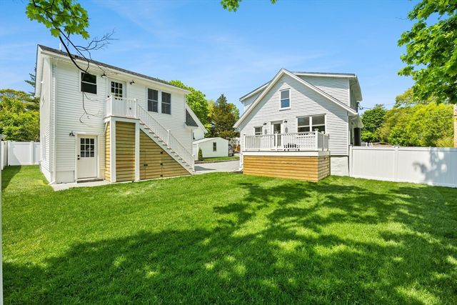 7 Somerville Ave, Braintree, MA 02184