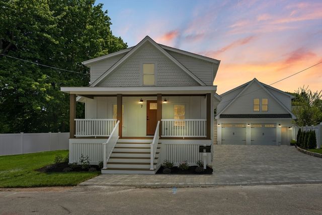 7 Somerville Ave, Braintree, MA 02184