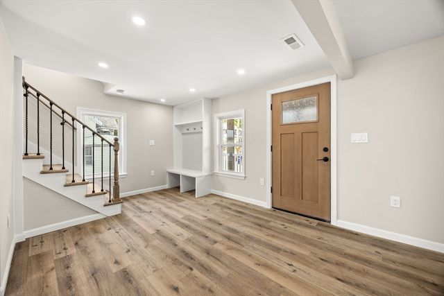 7 Somerville Ave, Braintree, MA 02184