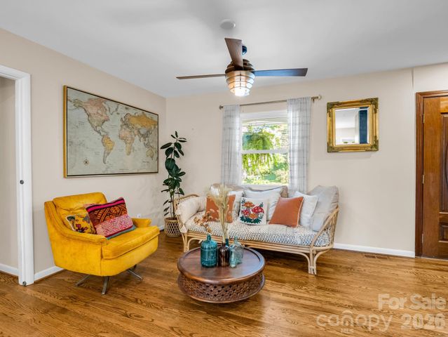 21 Sleepy Hollow Drive, Asheville, NC 28805