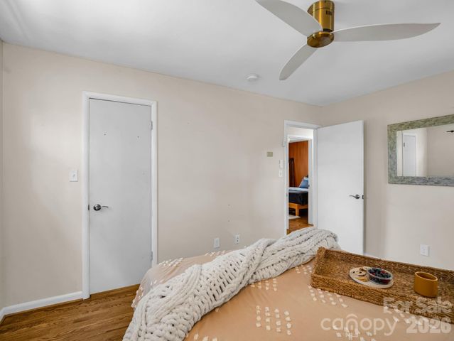 21 Sleepy Hollow Drive, Asheville, NC 28805