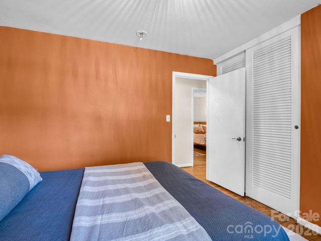 21 Sleepy Hollow Drive, Asheville, NC 28805