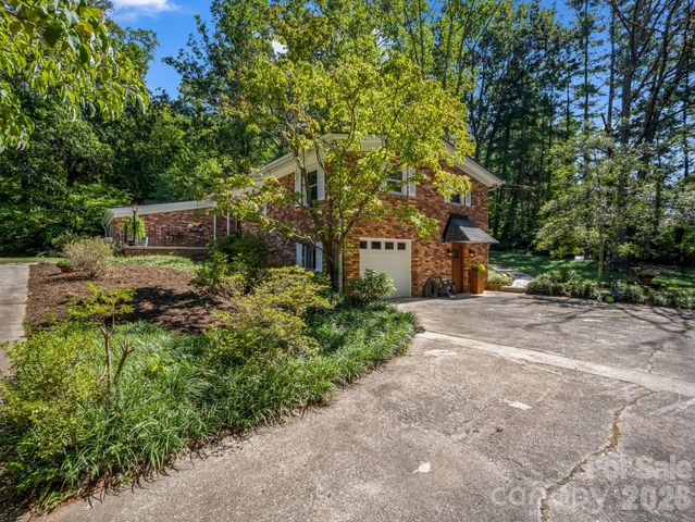 21 Sleepy Hollow Drive, Asheville, NC 28805