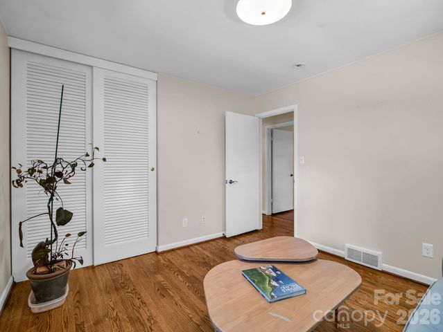 21 Sleepy Hollow Drive, Asheville, NC 28805