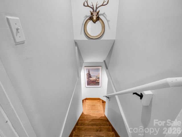 21 Sleepy Hollow Drive, Asheville, NC 28805