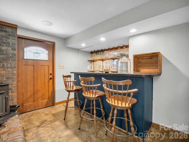 21 Sleepy Hollow Drive, Asheville, NC 28805