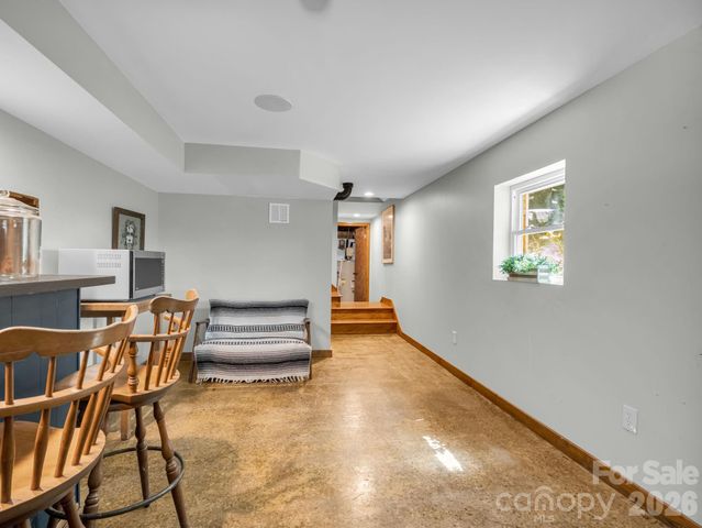 21 Sleepy Hollow Drive, Asheville, NC 28805