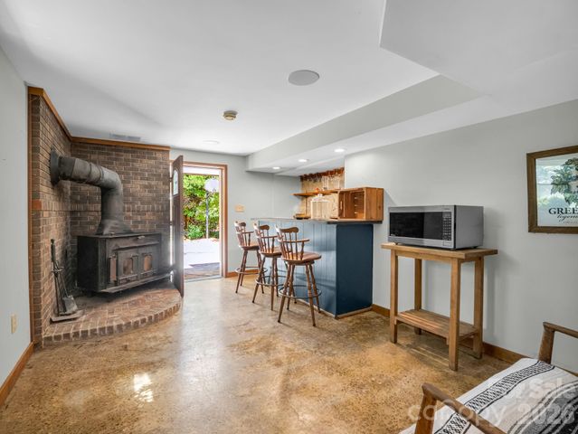21 Sleepy Hollow Drive, Asheville, NC 28805