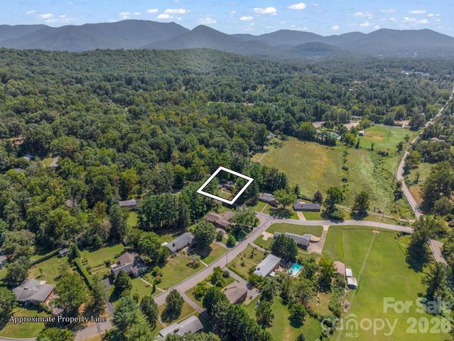 21 Sleepy Hollow Drive, Asheville, NC 28805