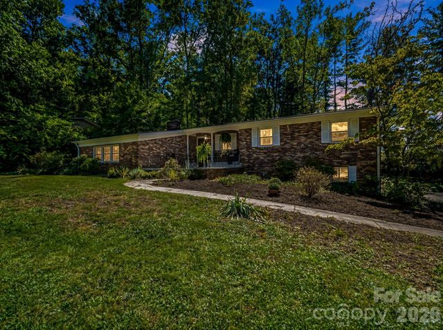 21 Sleepy Hollow Drive, Asheville, NC 28805