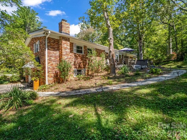 21 Sleepy Hollow Drive, Asheville, NC 28805