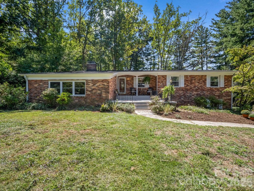 21 Sleepy Hollow Drive, Asheville, NC 28805