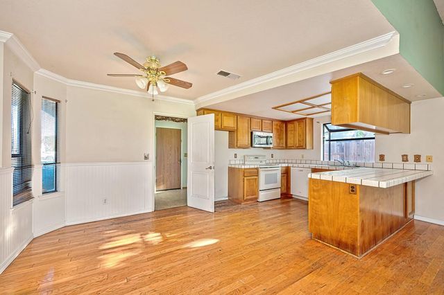 1323 Silver Spur Cir, Lincoln, CA 95648
