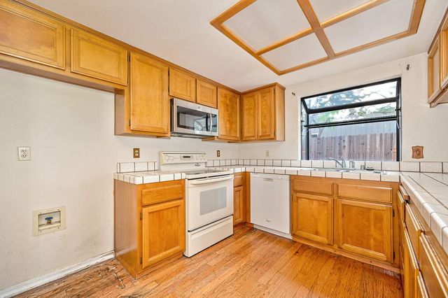 1323 Silver Spur Cir, Lincoln, CA 95648