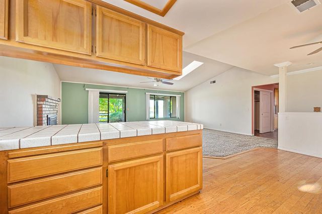 1323 Silver Spur Cir, Lincoln, CA 95648