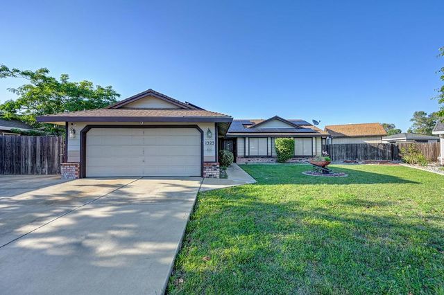 1323 Silver Spur Cir, Lincoln, CA 95648