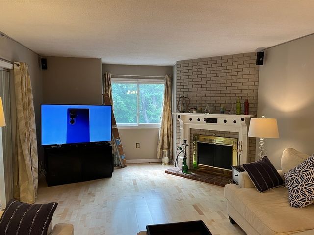 262 Captain Eames Circle 262, Ashland, MA 01721