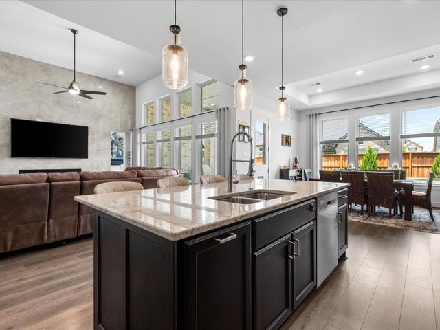28053 Willow Glen Drive, Spring, TX 77386
