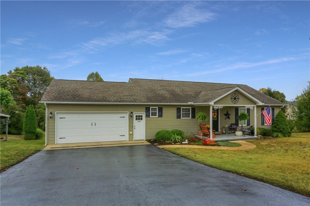 3777 Grandview Rd, Ellwood City, PA 16117