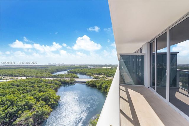 16385 Biscayne Boulevard 2017, North Miami Beach, FL 33160