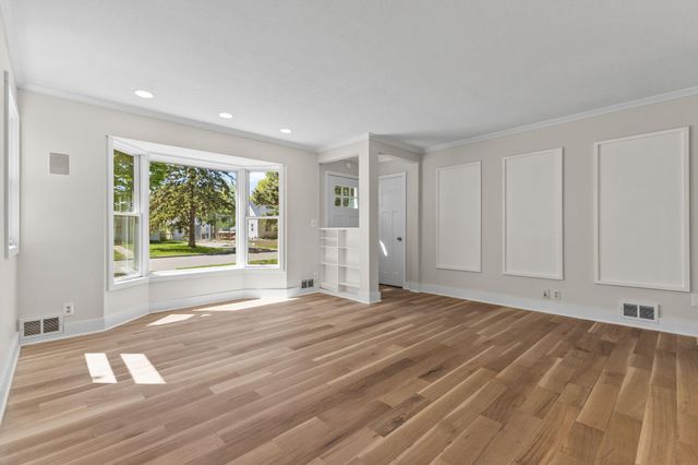 6245 Irving Avenue S, Richfield, MN 55423