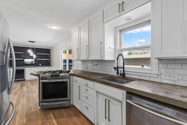 6245 Irving Avenue S, Richfield, MN 55423