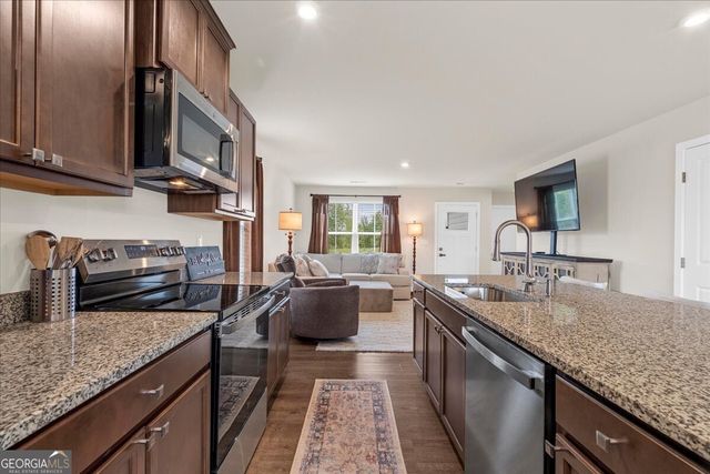 358 Oakleigh Drive, Calhoun, GA 30701