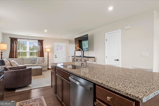 358 Oakleigh Drive, Calhoun, GA 30701