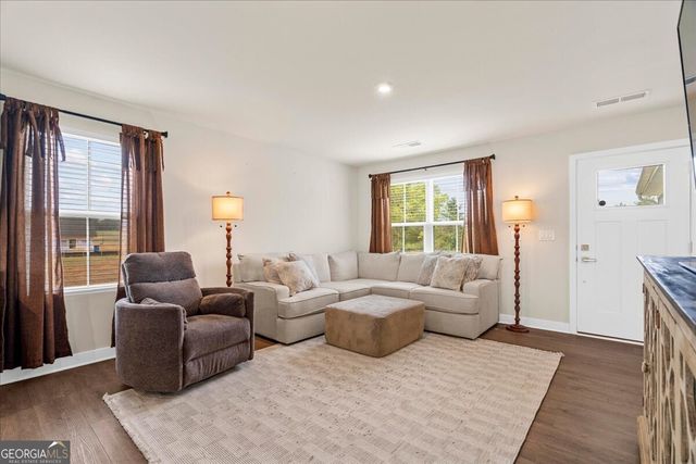 358 Oakleigh Drive, Calhoun, GA 30701