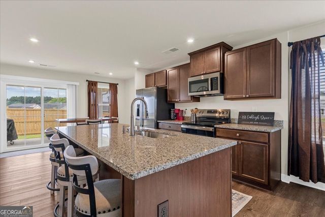 358 Oakleigh Drive, Calhoun, GA 30701