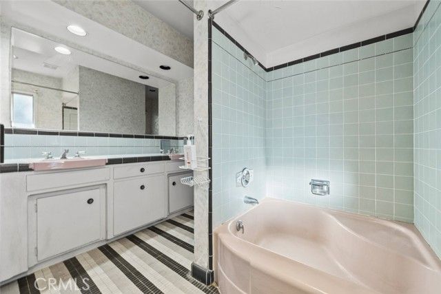 5120 Escobedo Drive, Woodland Hills (los Angeles), CA 91364