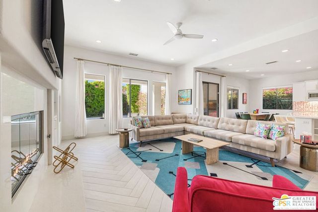 1441 Amelia Way, Palm Springs, CA 92262