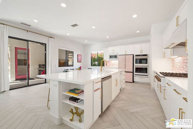 1441 Amelia Way, Palm Springs, CA 92262