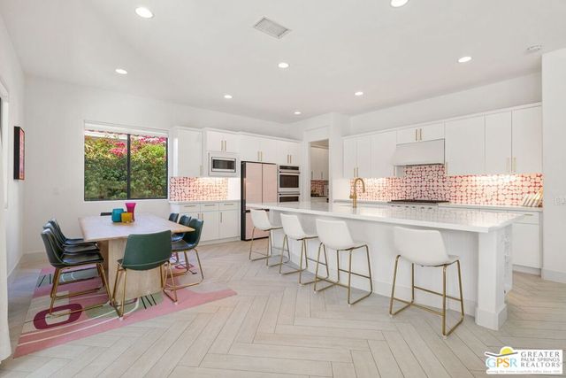 1441 Amelia Way, Palm Springs, CA 92262