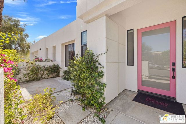 1441 Amelia Way, Palm Springs, CA 92262