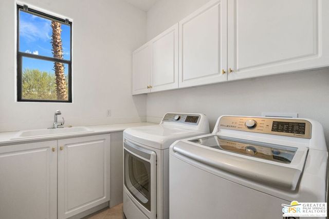 1441 Amelia Way, Palm Springs, CA 92262