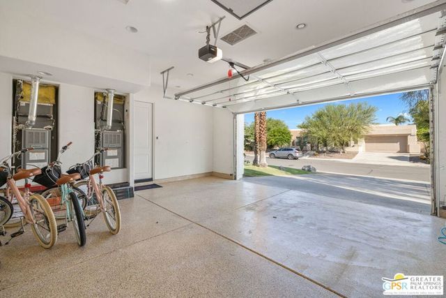 1441 Amelia Way, Palm Springs, CA 92262