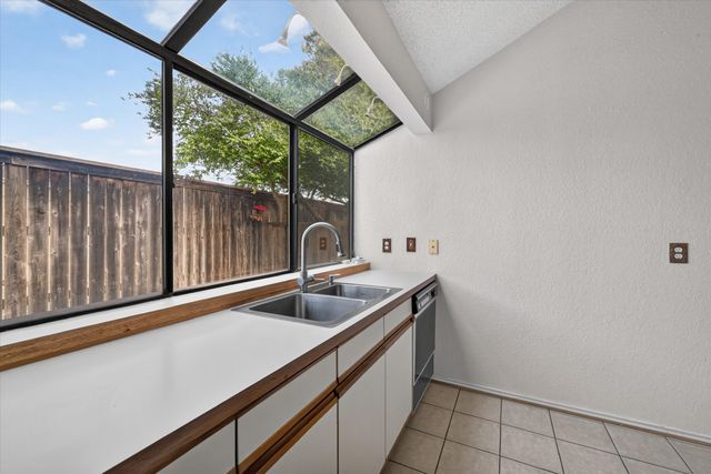 18040 Midway Road 258, Dallas, TX 75287