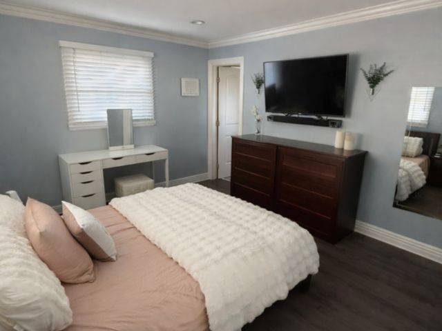 15 Wildwood Road, Elk Grove Village, IL 60007