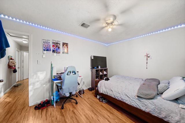 6206 Westbranch Drive, Houston, TX 77072