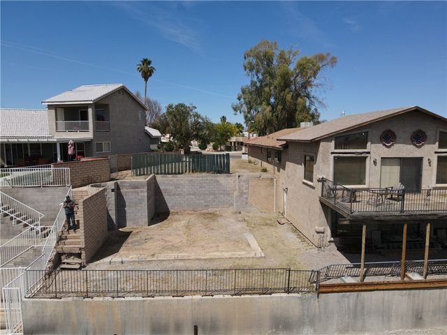 374 Whitewater Drive, Bullhead City, AZ 86442