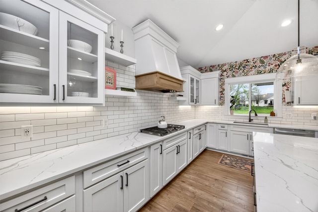 14301 Sheridan Avenue, Urbandale, IA 50323