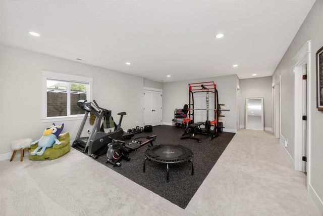 14301 Sheridan Avenue, Urbandale, IA 50323